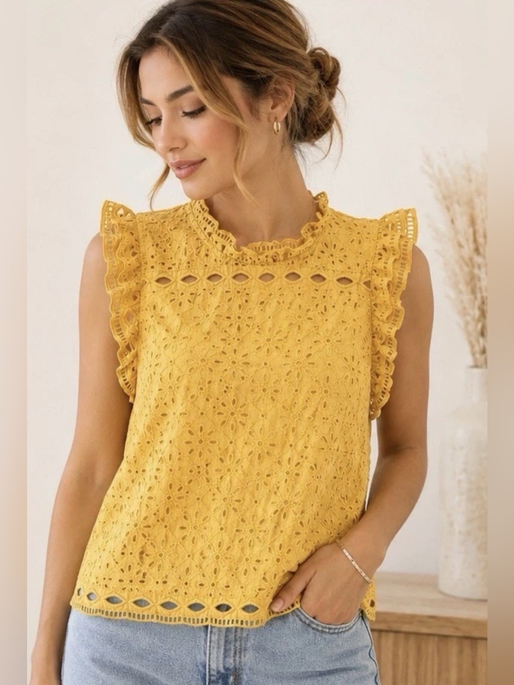 Maeve Anthropologie Tilly Eyelet Ruffle Lace Yellow Sleeveless Blouse Size 4